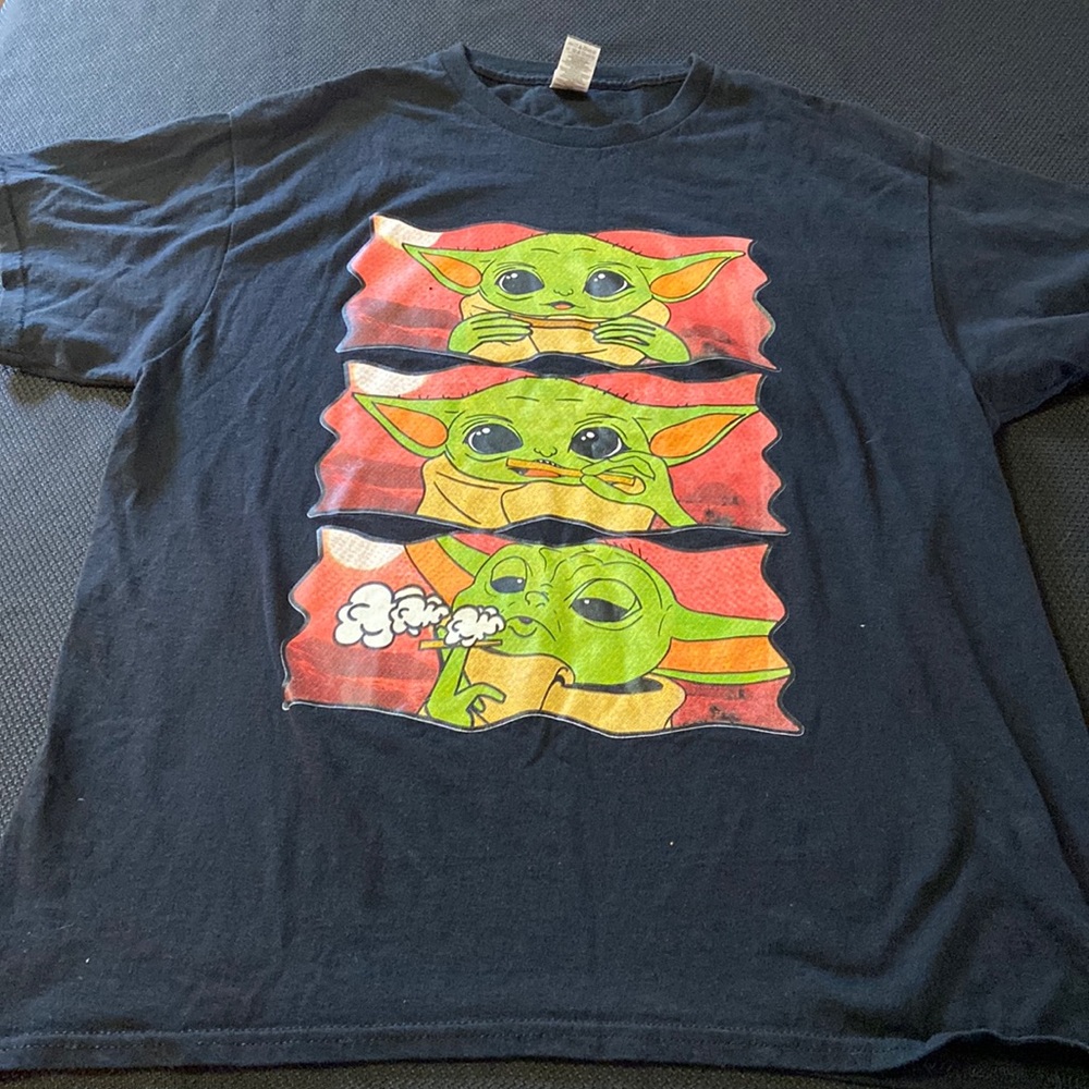 Funny Baby Grogu Tee. Preowned. Size LG.